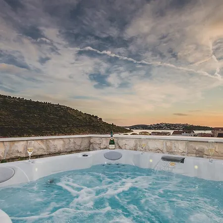 Monique Rogoznica (Sibenik-Knin)