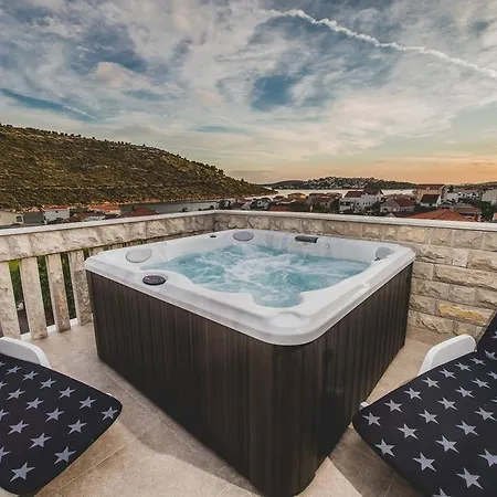 Monique Rogoznica (Sibenik-Knin)