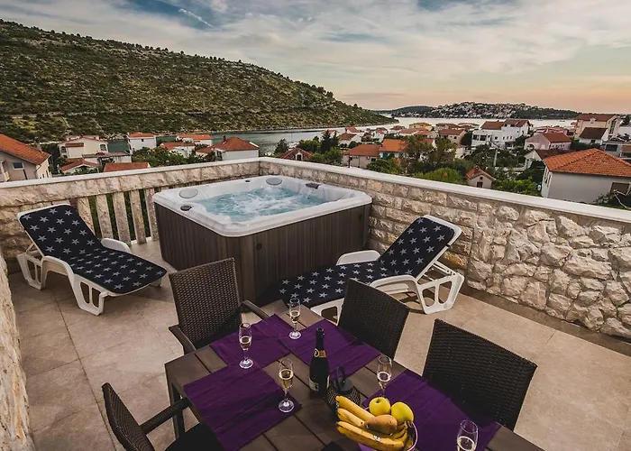 Monique * רוגוזניצה