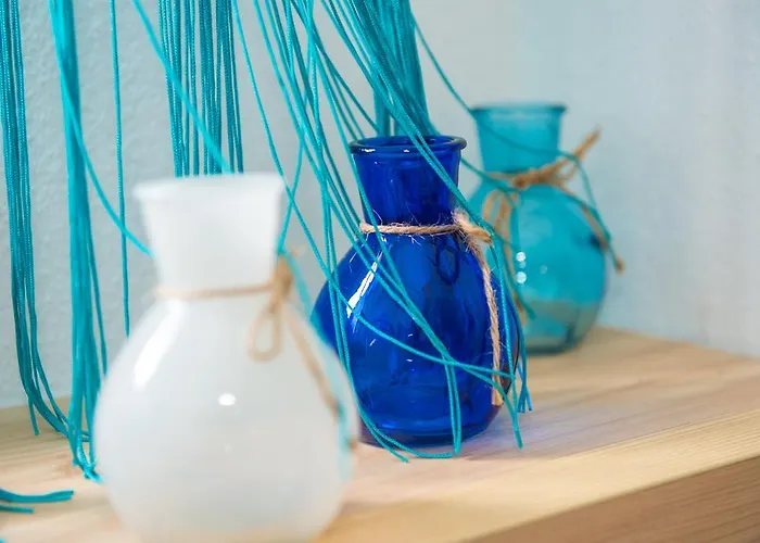 Monique 로고즈니차