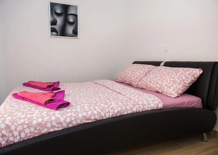 Monique דירה רוגוזניצה